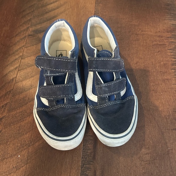 Vans Kids Old Skool V Sneakers, Size 1.5 - Picture 1 of 4